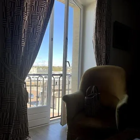 Perfect Hideaway In Dieppe